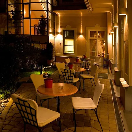 Mamaison Residence Izabella Budapest 